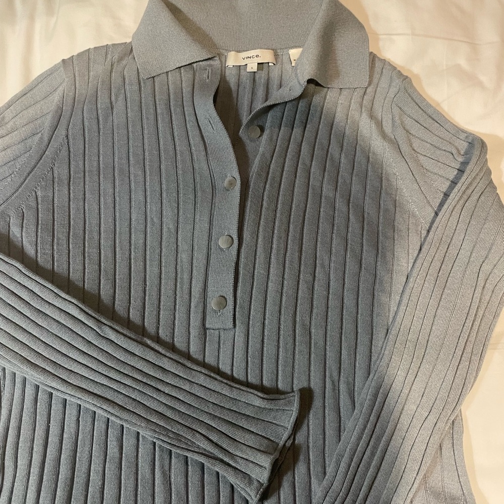 VINCE BABY BLUE TOP SIZE SMALL